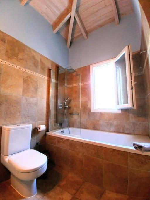 Villa *Drosia*/5' From Town & Sea/Mountain View Frinion Bagian luar foto